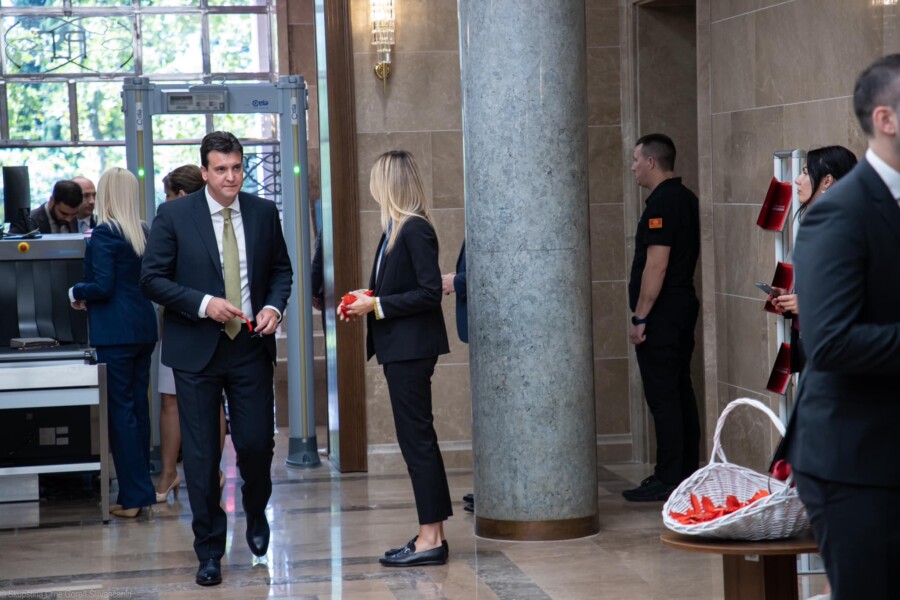 PES-ovca Andreja Milovića ipak kandiduju za ministra pravde