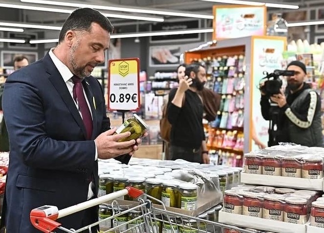 Počela akcija Stop inflaciji 100+ (foto)