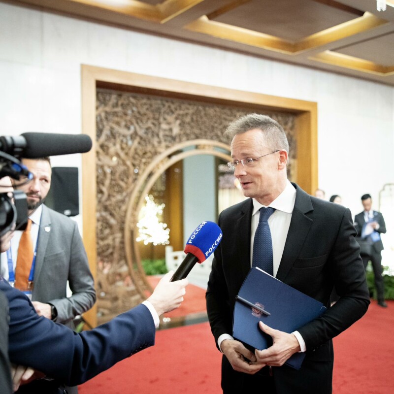 SIJARTO Budimpešta se zalaže za direktan dijalog između Rusije i Ukrajine