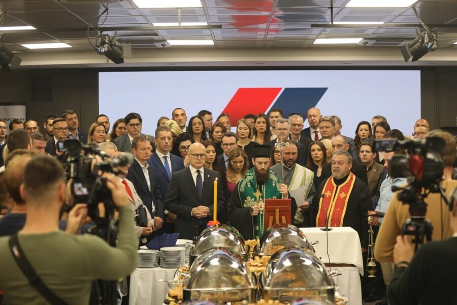 Srpska napredna stranka svečano obilježila Svetu Petku (foto)