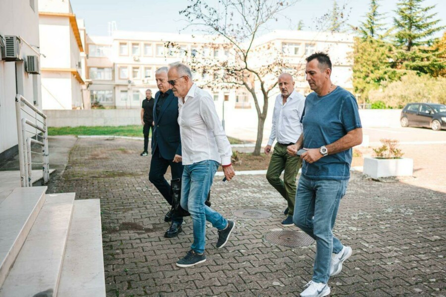Advokat kontroverznih likova najavio još jednu tužbu protiv premijera