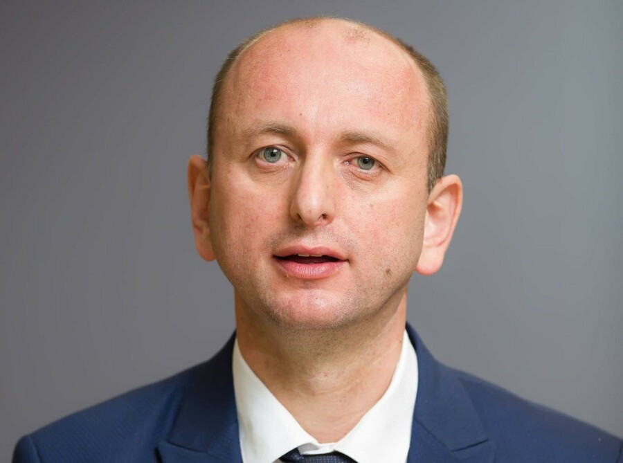 Knežević čestitao jubilej Srpskoj naprednoj stranci