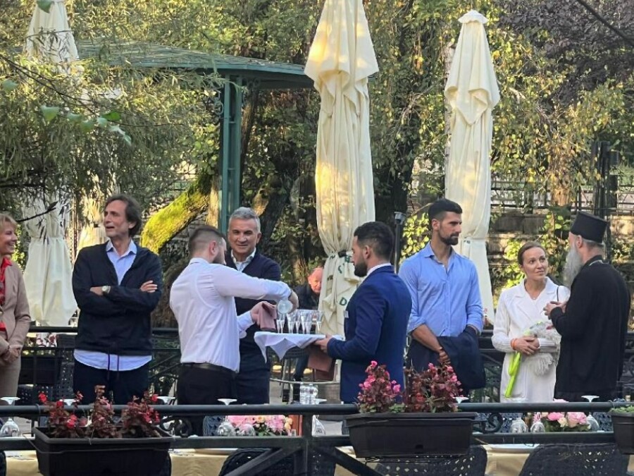 Novak Đoković krstio djecu pod Ostrogom