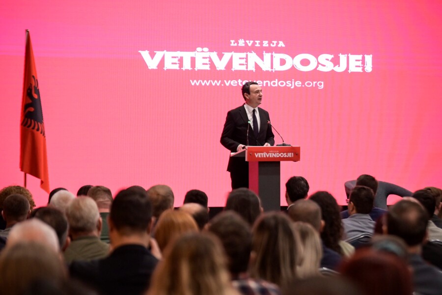 Kurti umjesto dijalogom želi da riješi problem militarizacijom