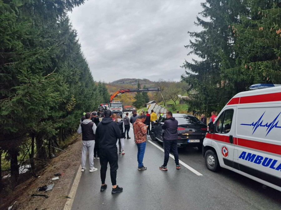 Ponovo prekid saobraćaja na magistrali u mjestu Božovića Polje (foto i video)