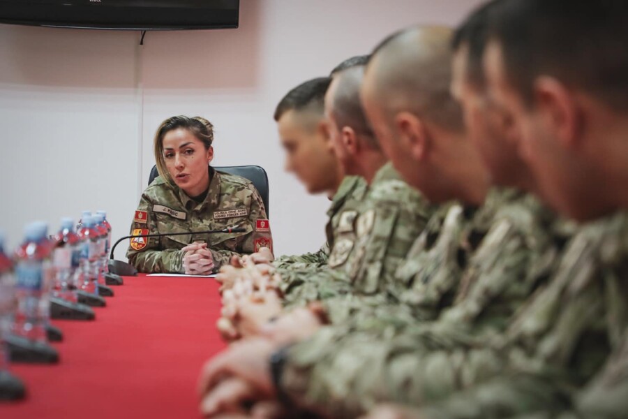 USKLAĐENI SA NATO POLITIKOM Novi kontigent Vojske CG zvecka oružjem na granici sa Rusijom