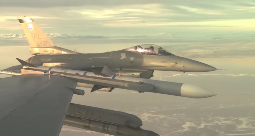 PAO AMERIČKI AVION! Letjelica se srušila odmah nakon polijetanja!