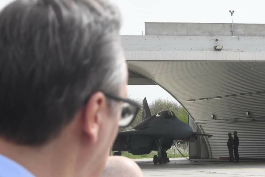 VUČIĆ Ako ne budemo nabavili francuske „rafale”, nabavićemo negdje nešto drugo