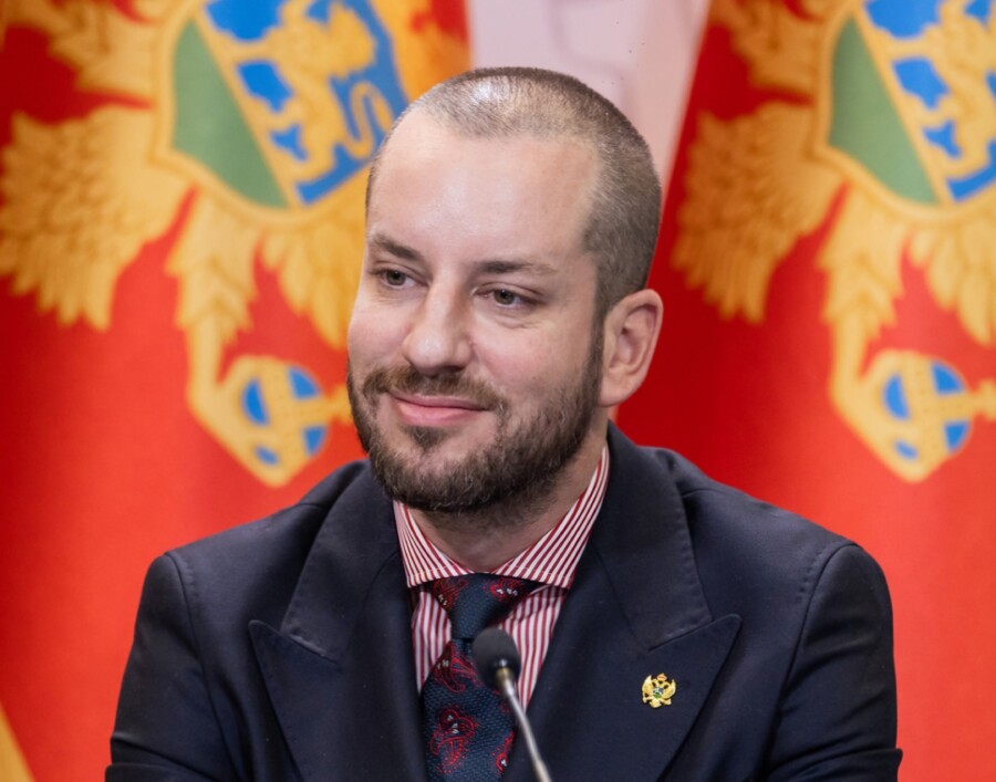 ODOVIĆ Opštini Budva naloženo da u roku od 10 oduzme sve ingerencije Milu Božoviću
