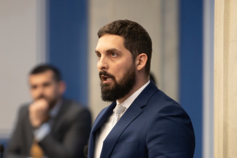 LEKOVIĆ Boris Savić ima podanički pristup u komunikaciji sa Vesnom Medenicom