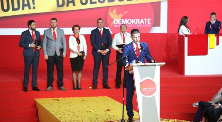 PORUČIO MU DA NEĆE NIGDJE Zoran Lazović pisao GST-u Novoviću sredinom marta