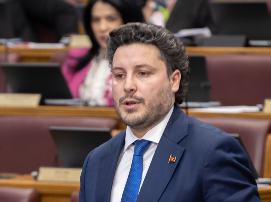 ABAZOVIĆ Spajić da odgovori da li se u hotelima, ANB-u ili nekim drugim kuloarima donose odluke