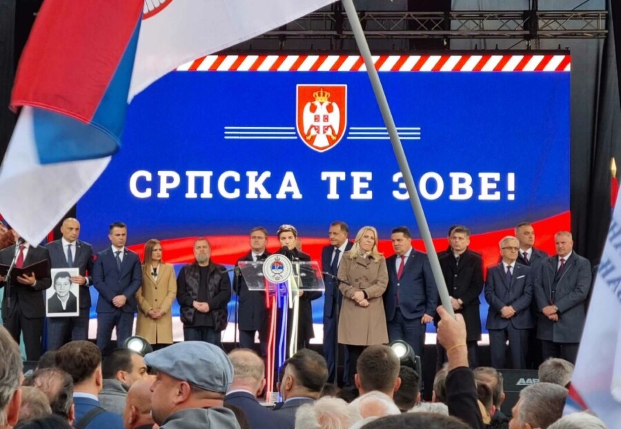 BRNABIĆ GRMILA NA TRGU KRAJINA Rezolucija o Srebrenici koja se prirema u UN uperena protiv srpskog naroda