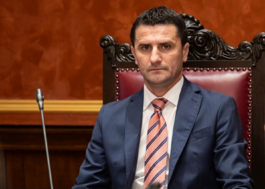 ZOGOVIĆ Crna Gora mora da misli i na sopstvene interese