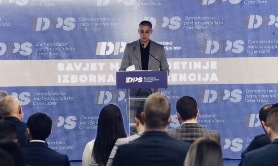 NE ŽELI VIŠE DA SE KOMPROMITUJE Odbornik DPS-a napustio Oskara i družinu
