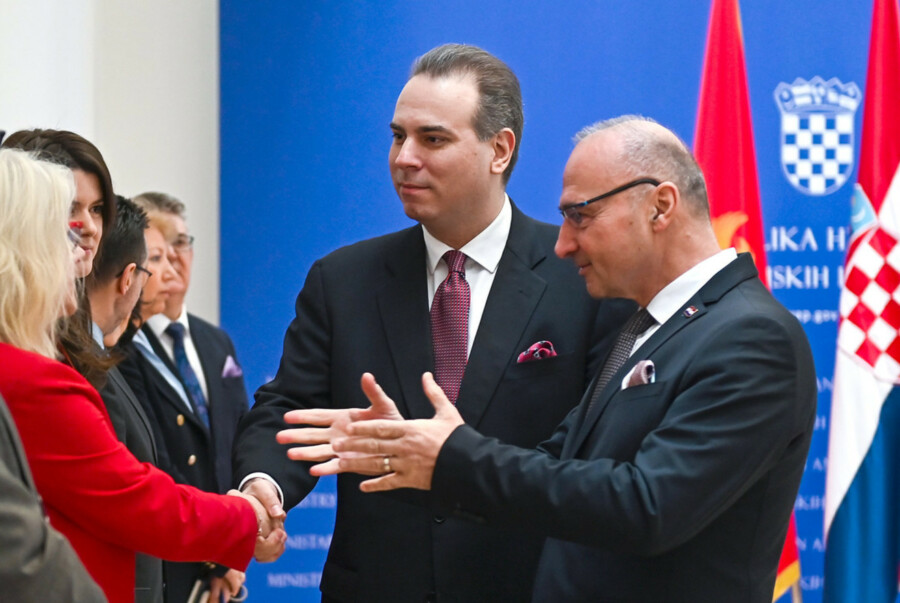Šefica njemačke diplomatije prijeti državama kako bi glasale za srebreničku rezoluciju
