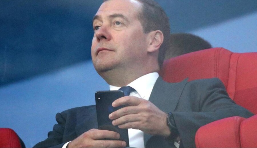 MEDVEDEV ZAHVALIO ŠVAJCARSKOJ Hvala ti, zemljo sira i satova!