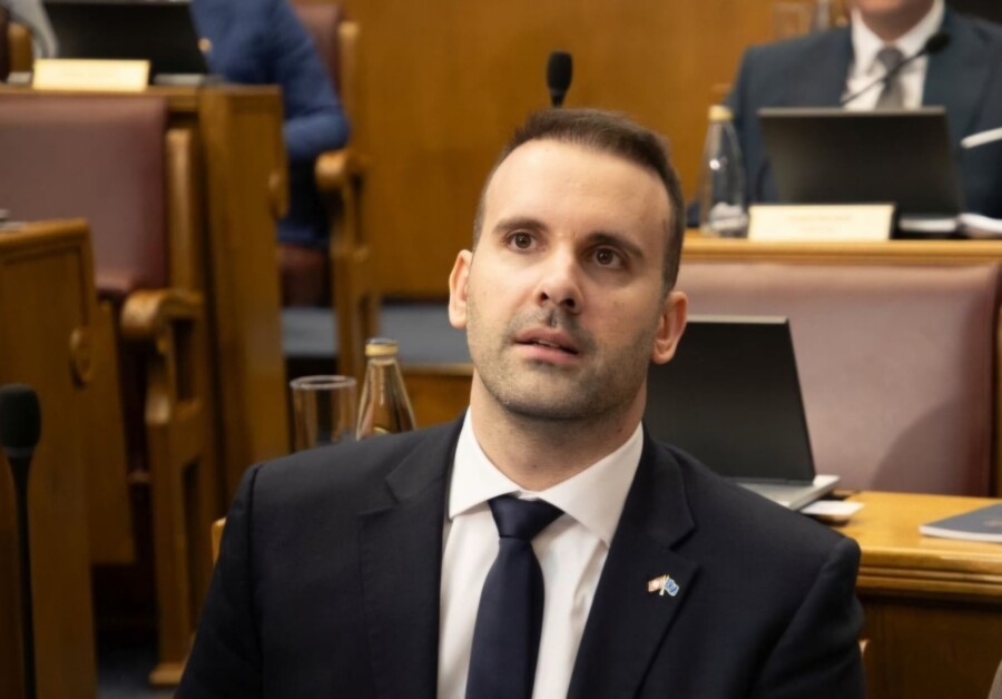 SPAJIĆ Državna politka je jasna prema Srebrenici i prema Kosovu*; ŽIVKOVIĆ Spajić preuzeo politiku DPS-a