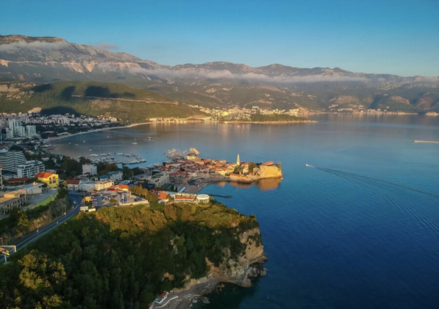 Budvu napustilo 50 odsto Rusa, dok je Ukrajinaca 30 odsto manje