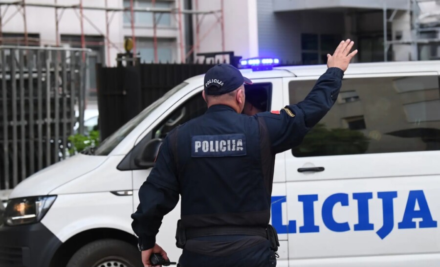 POLICIJA UPALA U VIŠE OBJEKATA NA SJEVERU Zaplijenjeno mnogo oružja, najviše u Plavu
