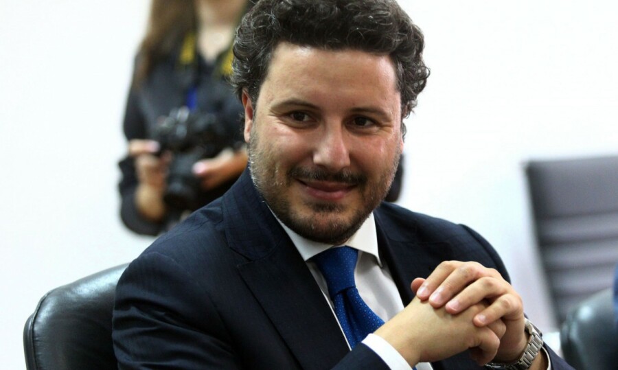 Abazović objasnio zašto je važno saslušati Lazovića u vezi ubistva Duška Jovanovića
