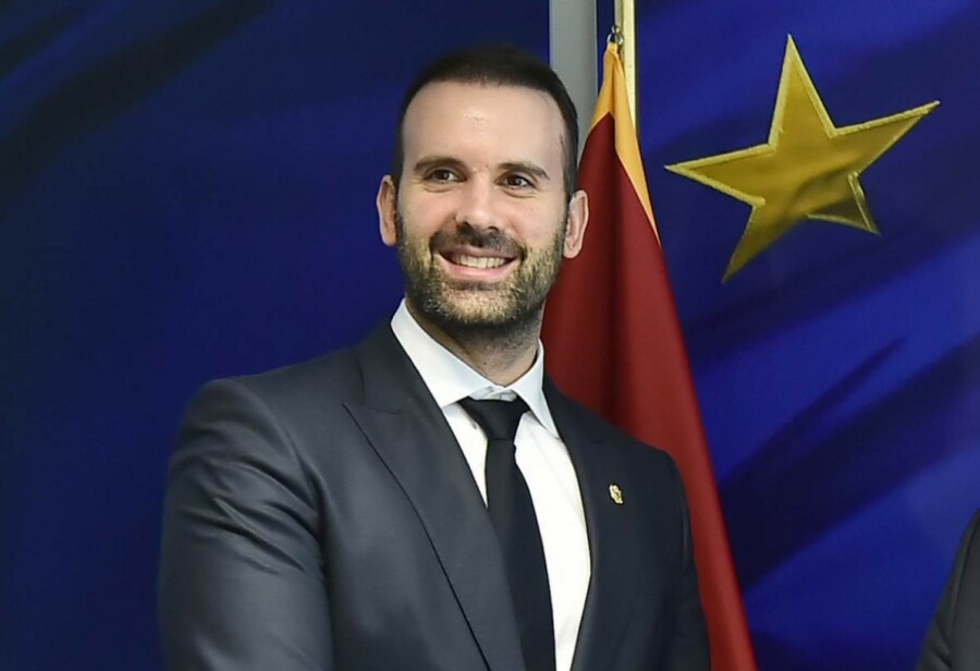 PREMIJER MILOJKO Dajmo šansu Željku Ivanoviću da bude premijer Crne Gore
