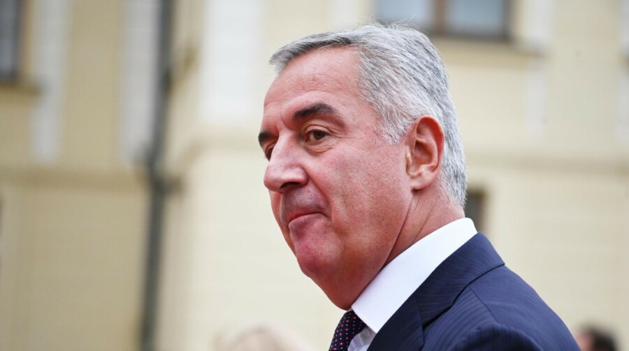 OBRUČ SE STEGAO Duško Knežević ima dokaze da je "ničija kuća" vlasništvo Mila Đukanovića