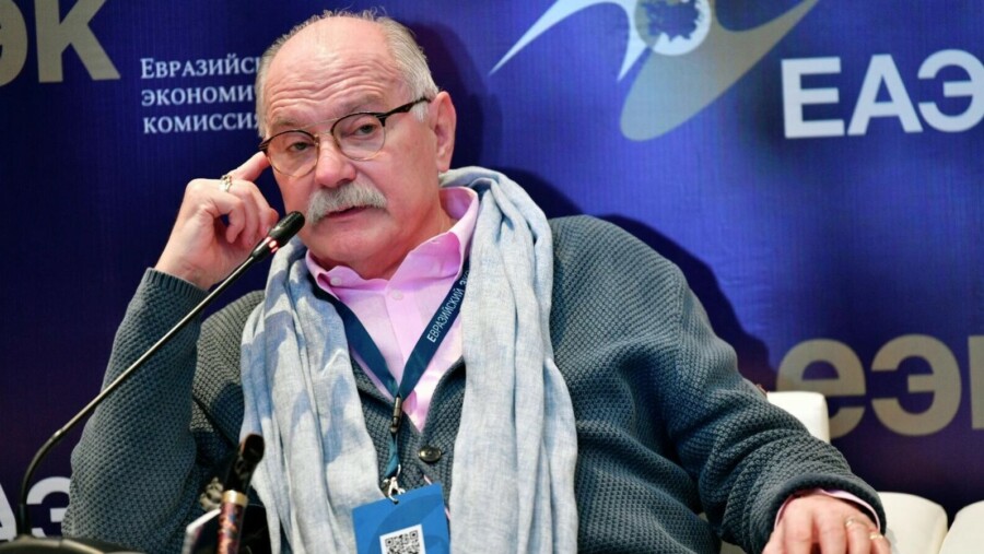 Nikita Mihalkov smatra da se u Rusiji sprema državni udar
