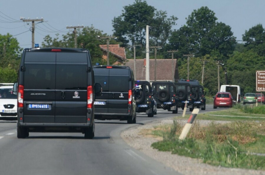 I dalje traje potraga za teroristom, sjutra sahrana ubijenog policajca