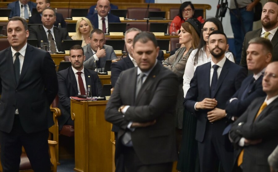 LICEMJERSTVO Crnogorski dvostruki standardi o rezolucijama o Srebrenici i Jasenovcu