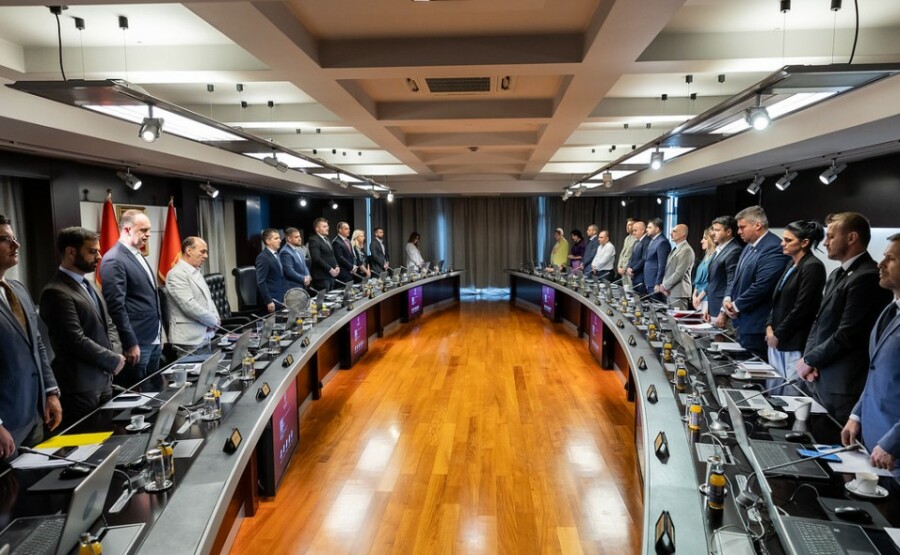 ŠTO SE OVO ČINI ZNA LI IKO Nova kadrovska rešenja Vlade Crne Gore
