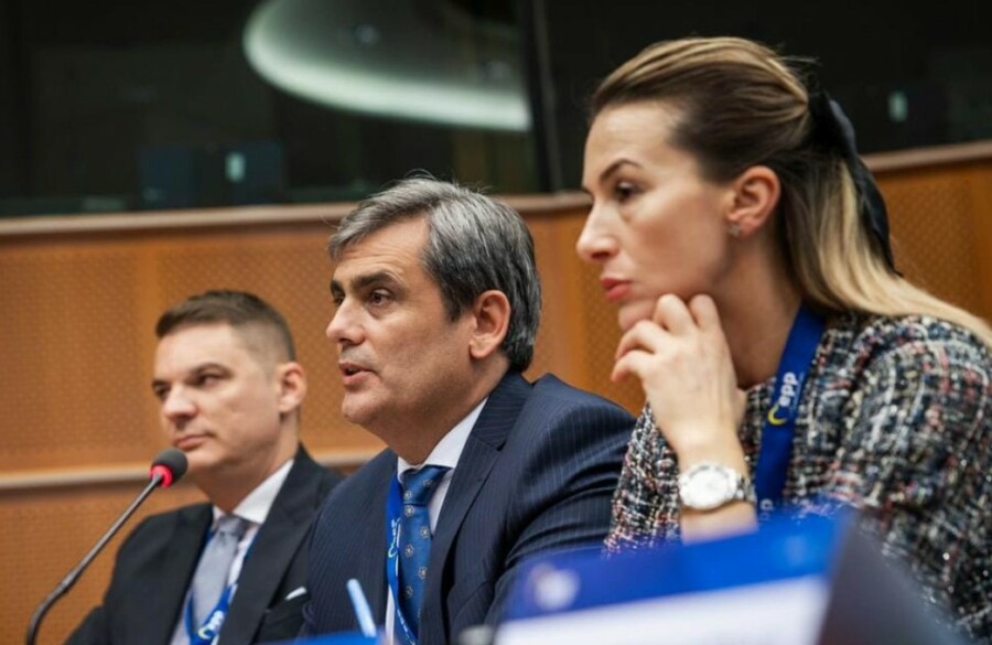 Situacija u Bošnjačkoj stranci napeta i nalazi se pred pucanjem