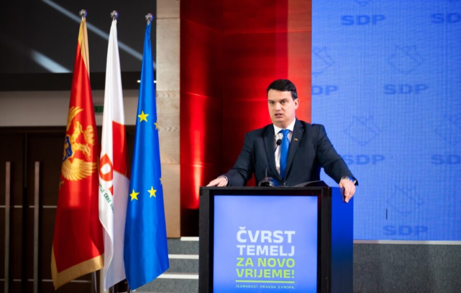 ODŽIĆ Andrija Mandić i formalno preuzima upravljanje Vladom