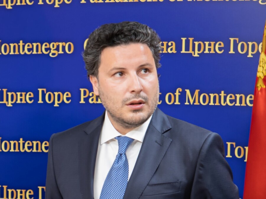 ABAZOVIĆ Milojko nemaš politički, već medicinski problem jer si patološki lažov (video)