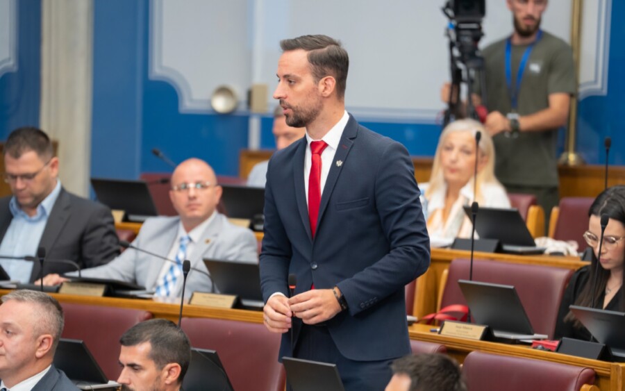 Zirojević iz SD-a mnogo zabrinut zbog toga što će se graditi Njegoševa kapela