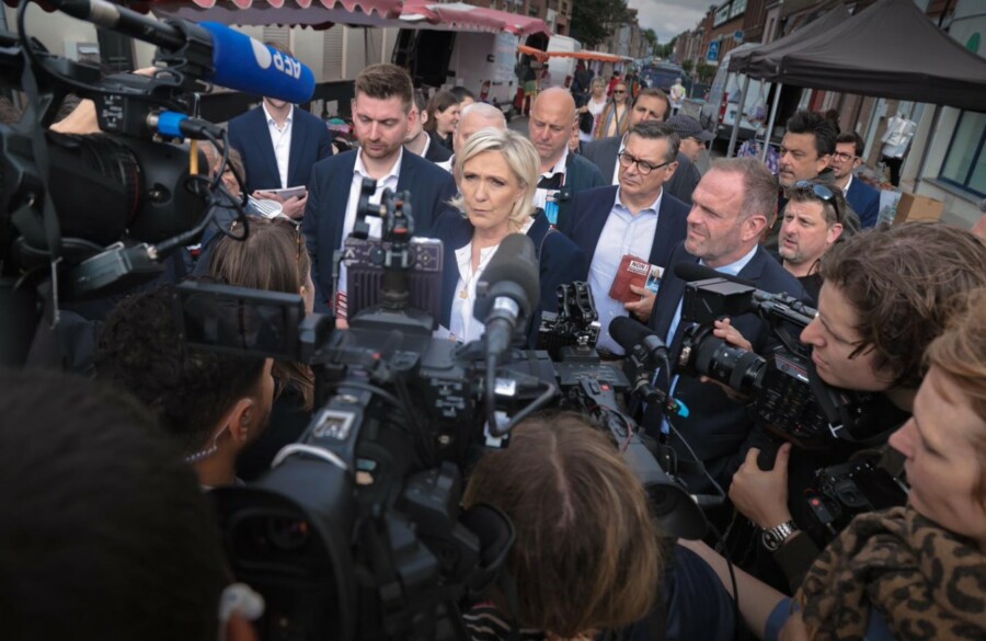 LE PEN Francuska je u ćorsokaku zbog Makrona