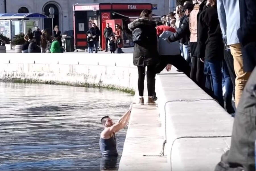 ODGOVARAĆE I ZA STRES CRNOGORCA Podignute optužnice za napad na vaterpoliste "Crvene zvezde" u Splitu