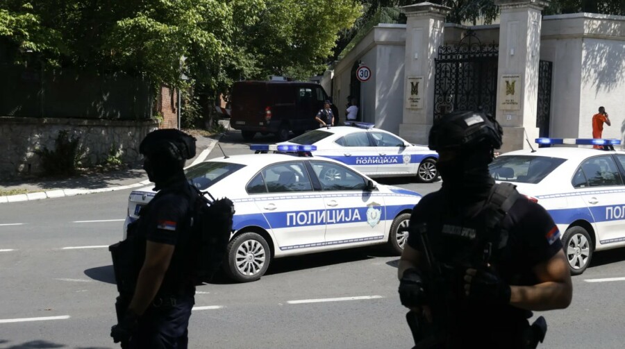 BIA RAZBIJA EKSTREMISTIČKE ĆELIJE U Srbiji operiše oko hiljadu radikalno orijentisanih