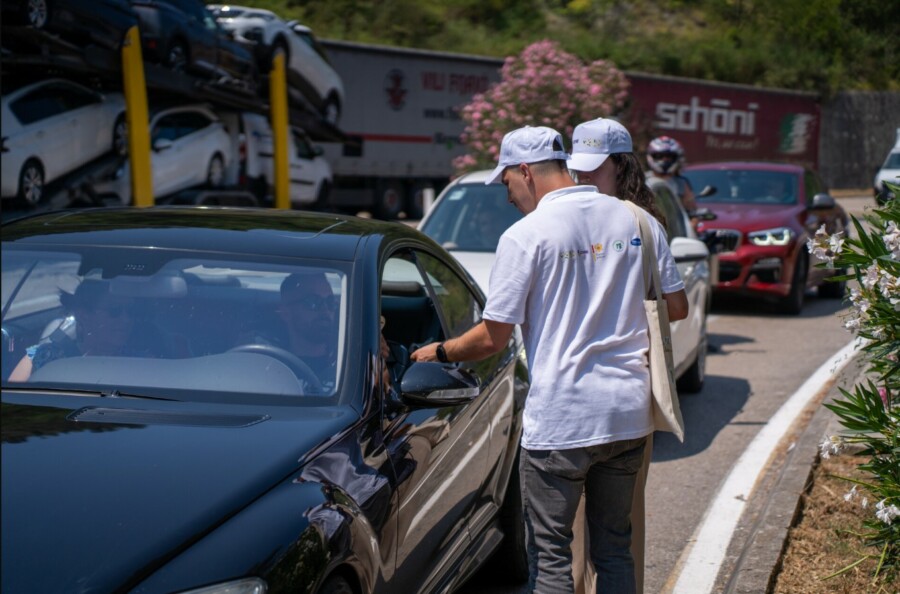 Pokloni za turiste na graničnim prelazima Dobrakovo i Debeli Brijeg