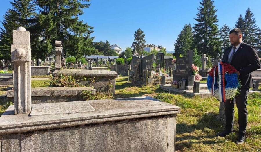 KOVAČEVIĆ Obnova Njegoševe kapele da pomiri i povede Crnu Goru naprijed