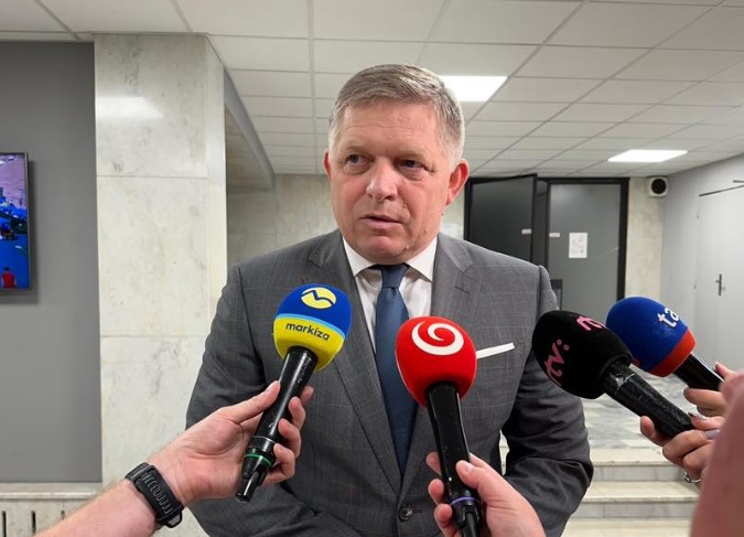 FICO Trampa su prvo pokušali da ugase a onda su počeli da huškaju društvo na njega