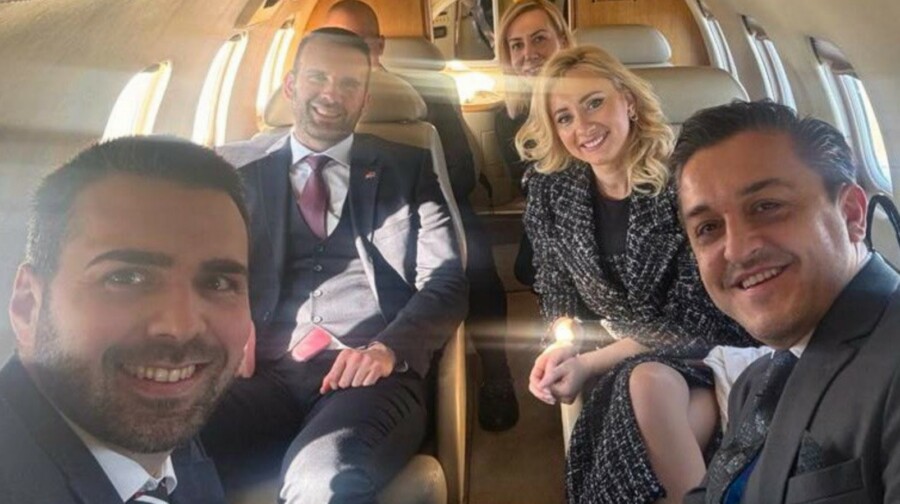 NI DA SMO SINGAPURĆANI Milojkov kabinet nemilice troši narodne pare na skupe hotele i dnevnice