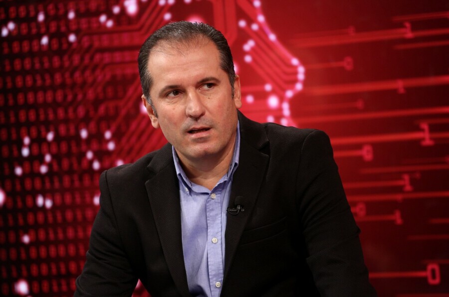 Podgorički advokat optužuje Spajića i Mandića da vraćaju DPS na vlast