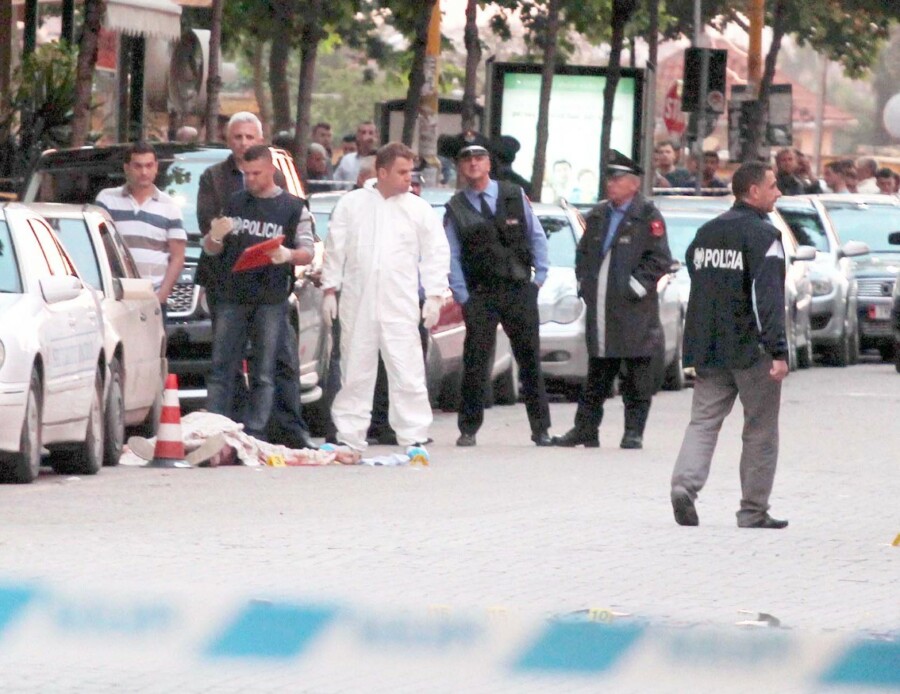 MASAKR Tri osobe ubijene u obračunu albanskih mafijaških klanova