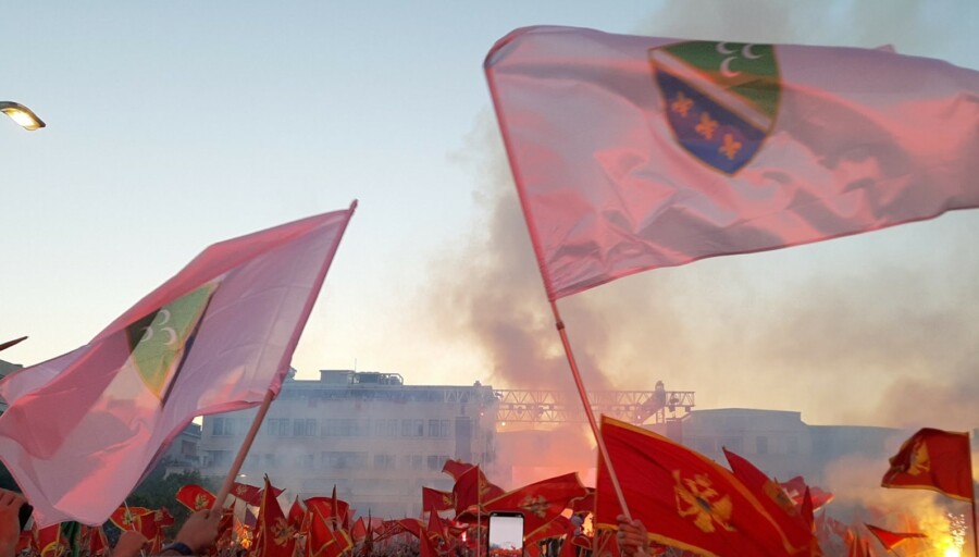 PES PREZADOVOLJAN Crna Gora na pragu istorijskog pomirenja zbog participacije u vlasti ZBCG i manjina