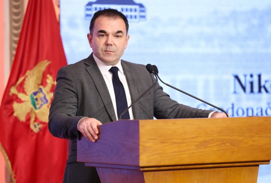 ZABORAVAN Đurašković tvrdi da ne poznaje Miroljuba Petrovića i da nije pomogao snimanje spota „Srce Srbije“