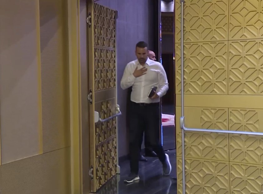 SKUPLJE OD PROSJEČNE ZARADE Patike Milojka Spajića koštaju 850 evra