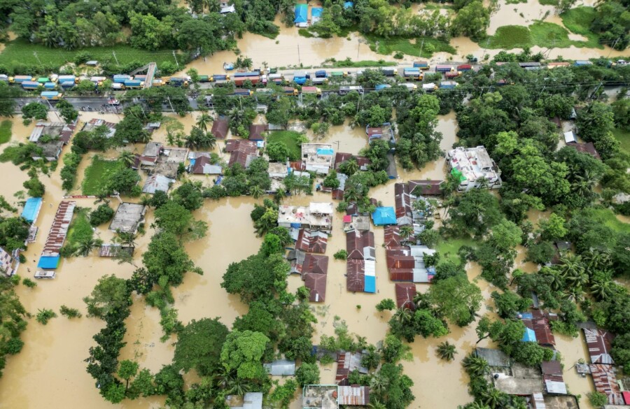 NAJMANJE 20 OSOBA STRADALO Poplavama u Bangladešu ugroženo preko pet miliona ljudi