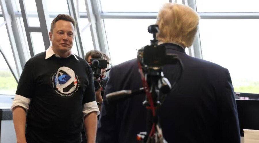 LAJV SPEKTAKL NA IKSU Ilon Mask intervjuisao Donalda Trampa