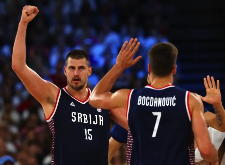 KOD DŽOKERA SE OVO PODRAZUMJEVA Nikola Jokić sve saigrače iz srpske reprezentacije častio skupim poklonom